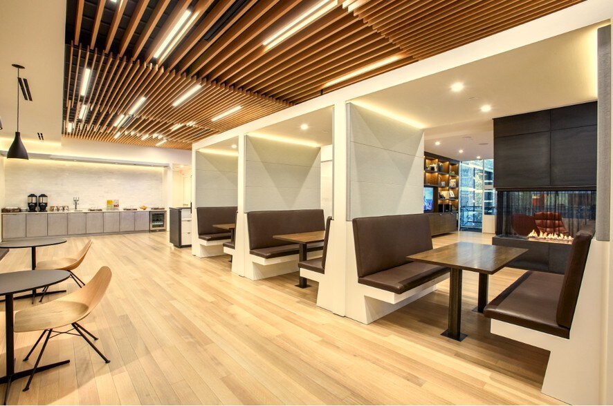 More Photos Of 1650 Market St, Philadelphia Office For Lease