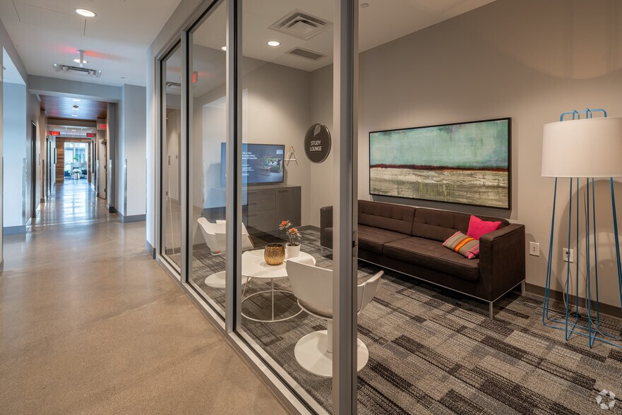 More Photos Of 1369 Spruce Pl, Minneapolis Apartments For Lease