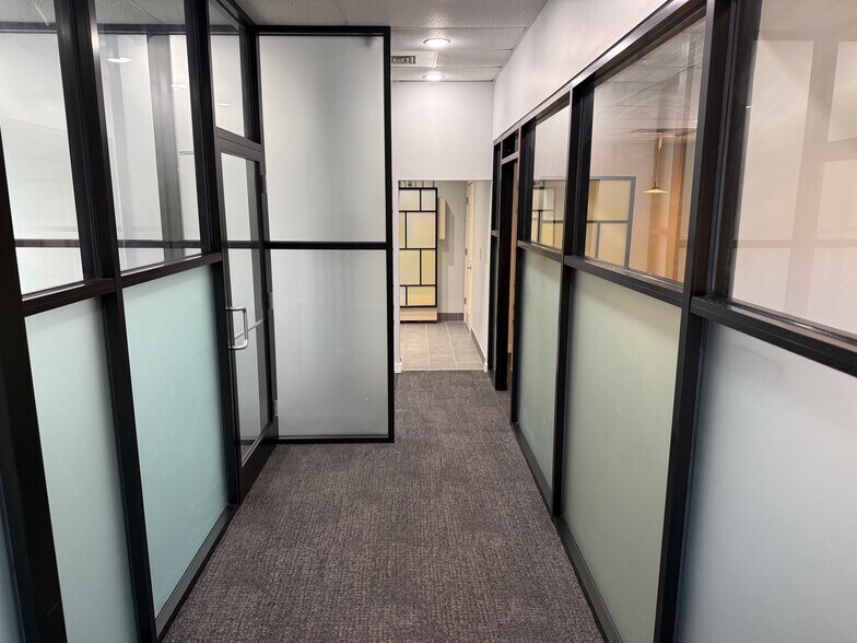 More Photos Of 211 W Matthews St, Matthews Office For Sale