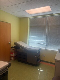 More Photos Of 3330 W 177th St, Hazel Crest Medical For Lease