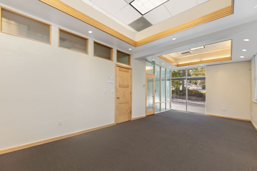 More Photos Of 345 Crown Point Cir, Grass Valley Flex For Lease