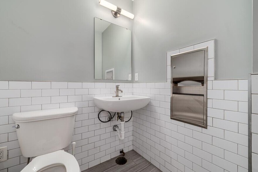 More Photos Of 6450 S Quebec St, Centennial Loft Creative Space For Lease