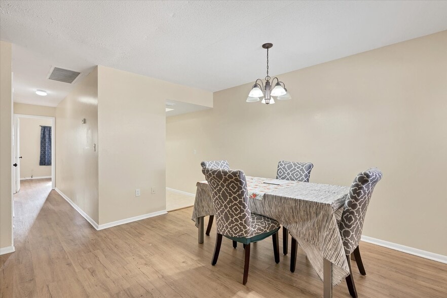 More Photos Of 3937-3957 Broadway Ave, Fort Myers Storefront Retail Residential For Sale