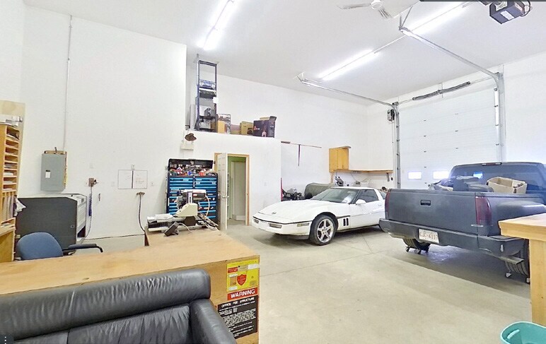 More Photos Of 5222 40 St, Rocky Mountain House Industrial For Sale