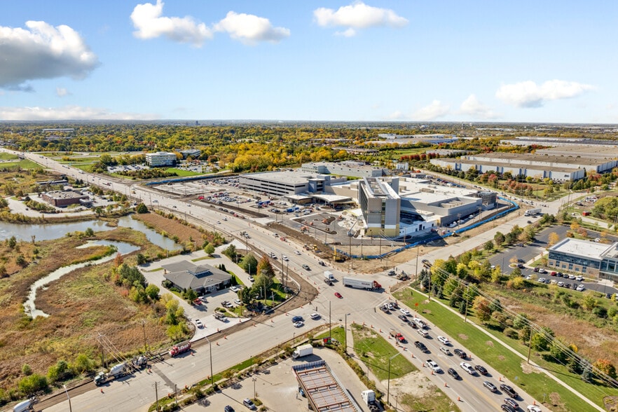 More Photos Of 2505 N Farnsworth Ave, Aurora Bank For Lease