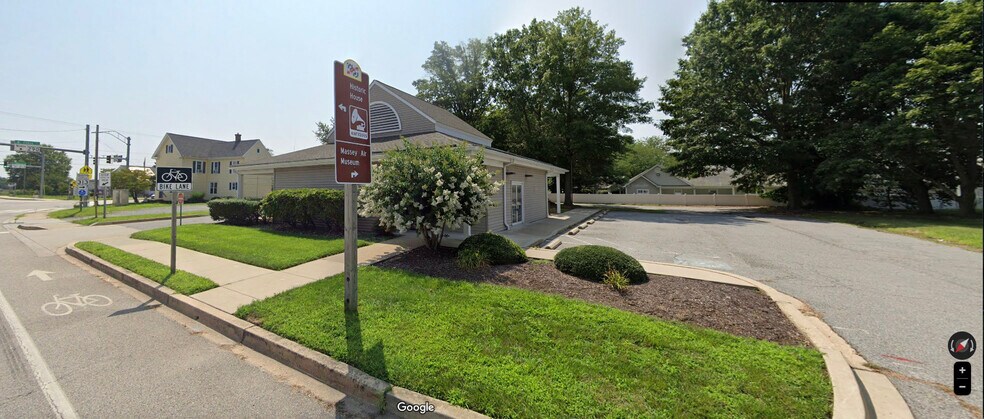 More Photos Of 101 W Cross St, Galena Storefront Retail Office For Sale