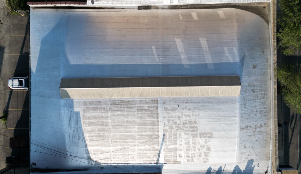 More Photos Of 3640 W Armitage Ave, Chicago Storefront For Sale