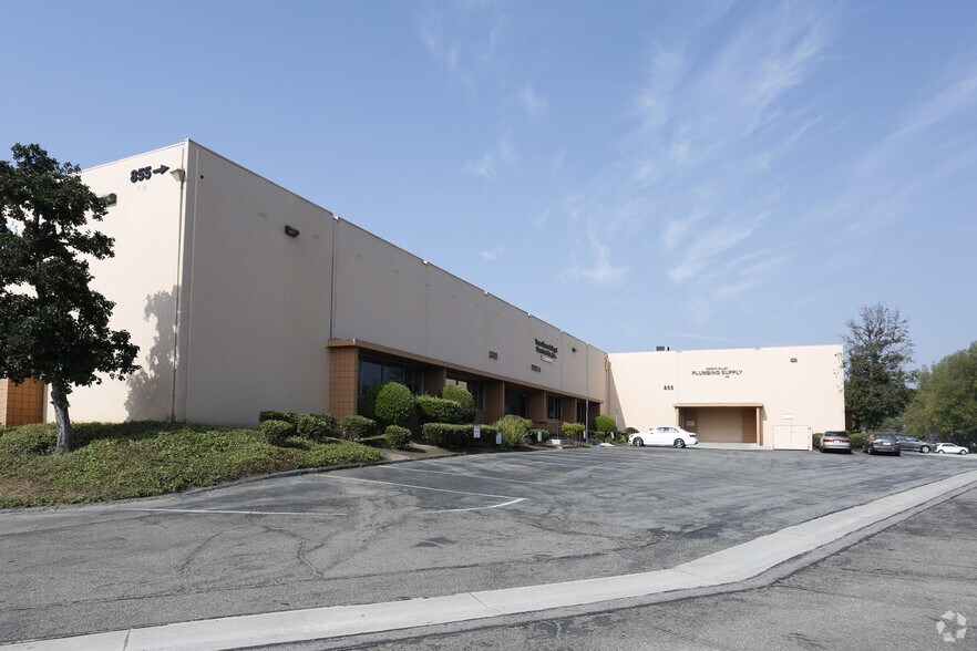 More Photos Of 812-852 Mitchell Rd, Newbury Park Warehouse For Lease