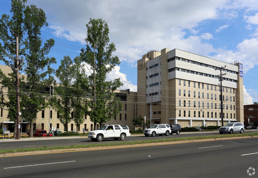 More Photos Of 6495 New Hampshire Ave, Hyattsville Medical For Lease