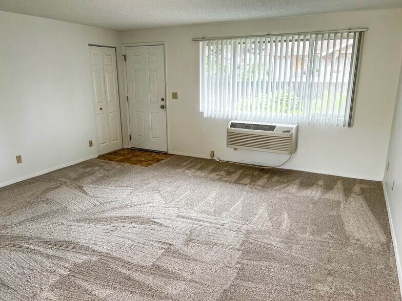 More Photos Of 7926 SE Johnson Creek Blvd, Portland Apartments For Sale