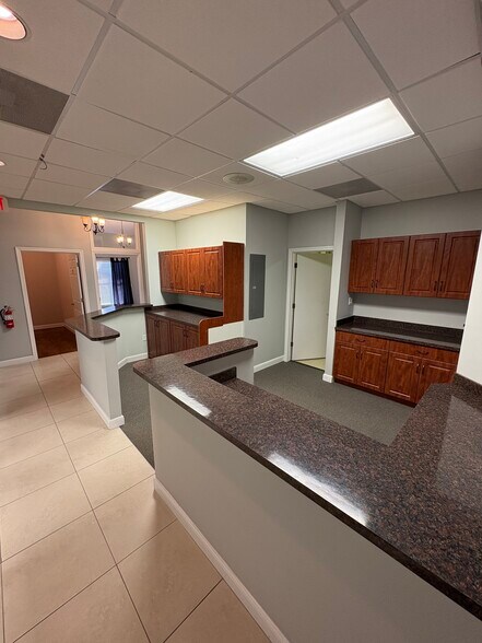 More Photos Of 9066 Cypress Green Dr, Jacksonville Medical For Sale