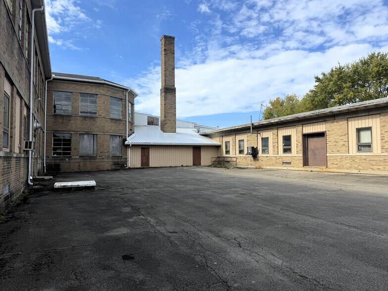 More Photos Of 33328 Main St, Townville Manufacturing For Sale