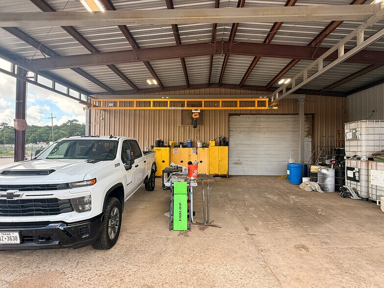 More Photos Of 1300 FM 2854 Rd, Conroe Warehouse For Lease