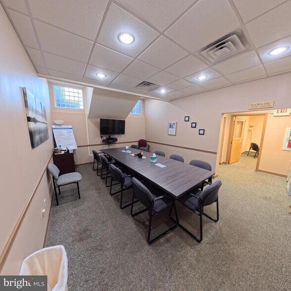 More Photos Of 1515 Mount Hope Ave, Pottsville Office For Sale
