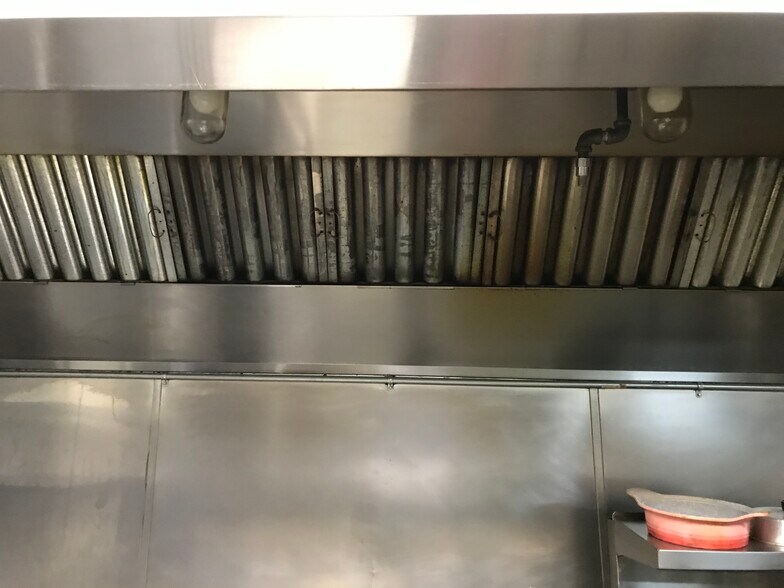 More Photos Of 7217 Melrose Ave, Los Angeles Restaurant For Lease