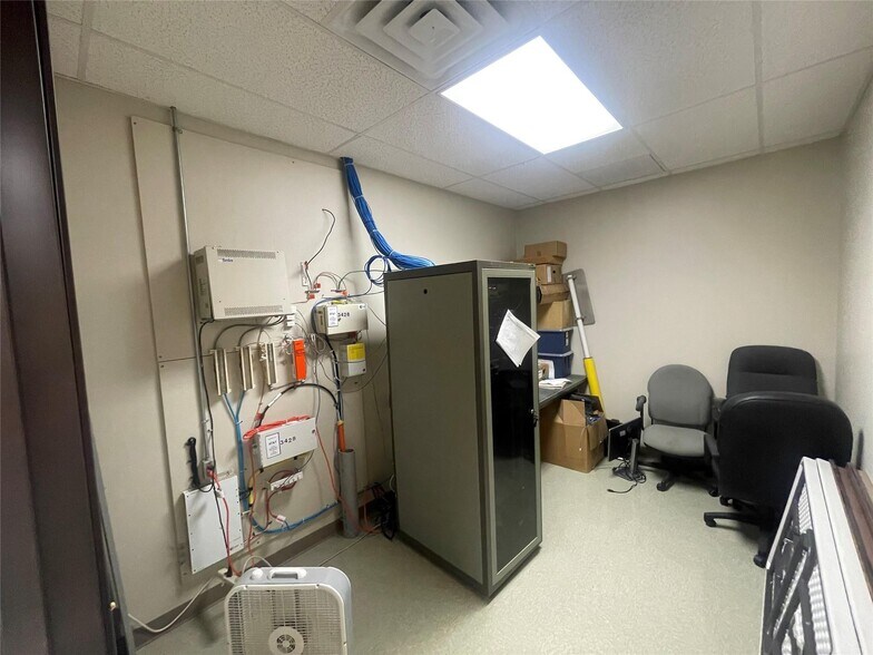 More Photos Of 3428 Interstate 20, Stanton Office For Sale