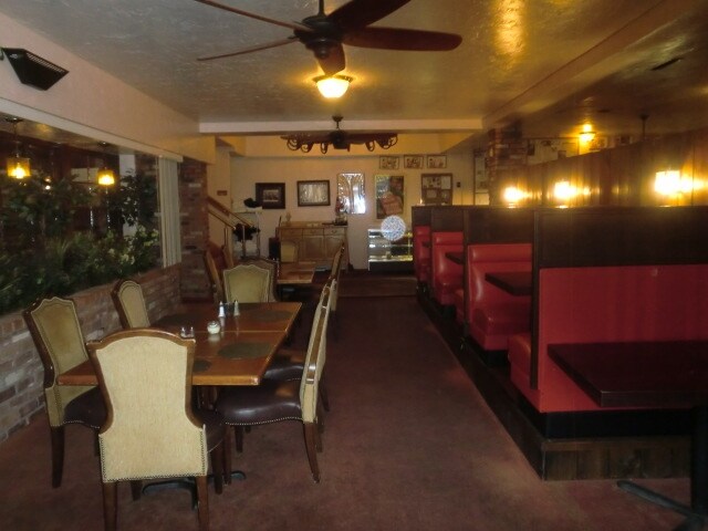 More Photos Of 305 E American Ave, Oracle Bar For Sale