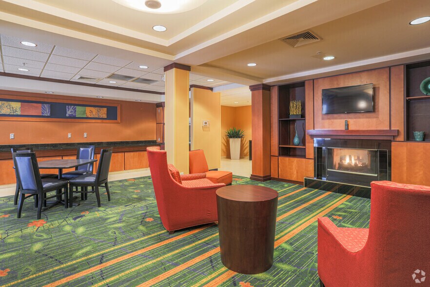 More Photos Of 1520 Mount Garfield Rd, Norton Shores Hotel For Sale