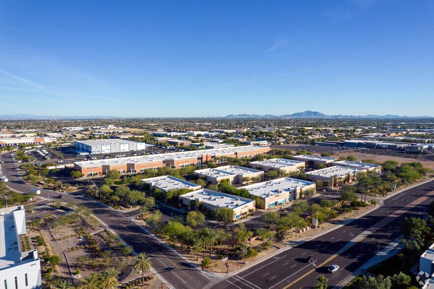 More Photos Of 170 E Corporate Pl, Chandler Manufacturing For Lease