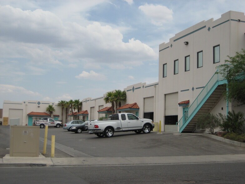 More Photos Of 628-630 Middlegate Rd, Henderson Warehouse For Lease