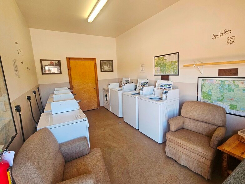 More Photos Of 4702 Hi Pines Ln, Eagle River Trailer Camper Park For Sale