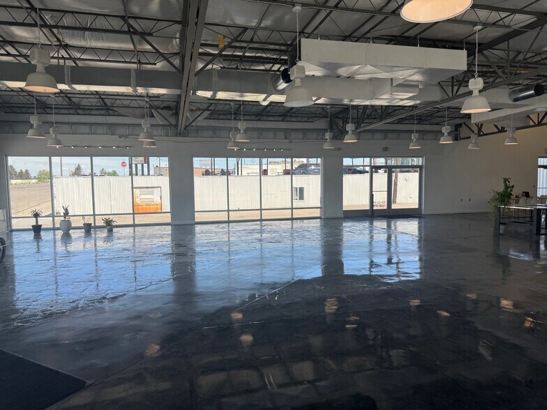 More Photos Of 540 N Emerson Ave, Idaho Falls General Retail For Sale