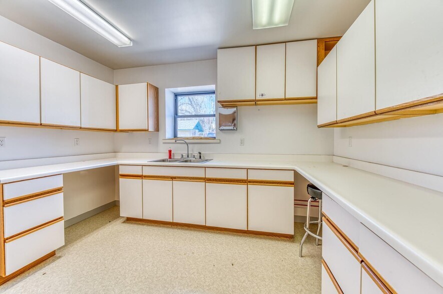 More Photos Of 100 W 4th St, Walsenburg Medical For Sale