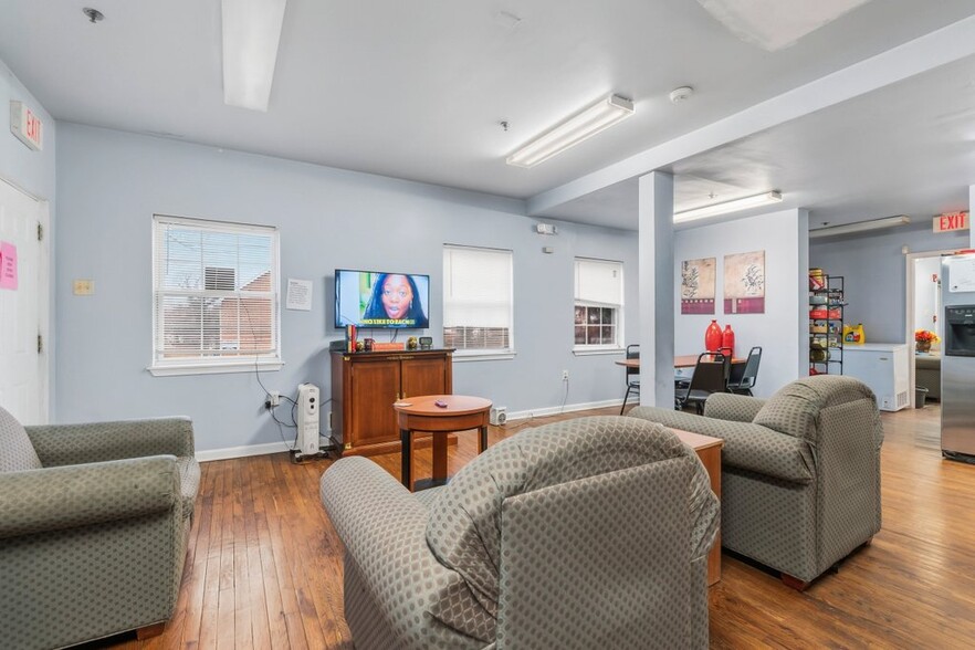 More Photos Of 3921 Old York Rd, Baltimore Specialty For Sale