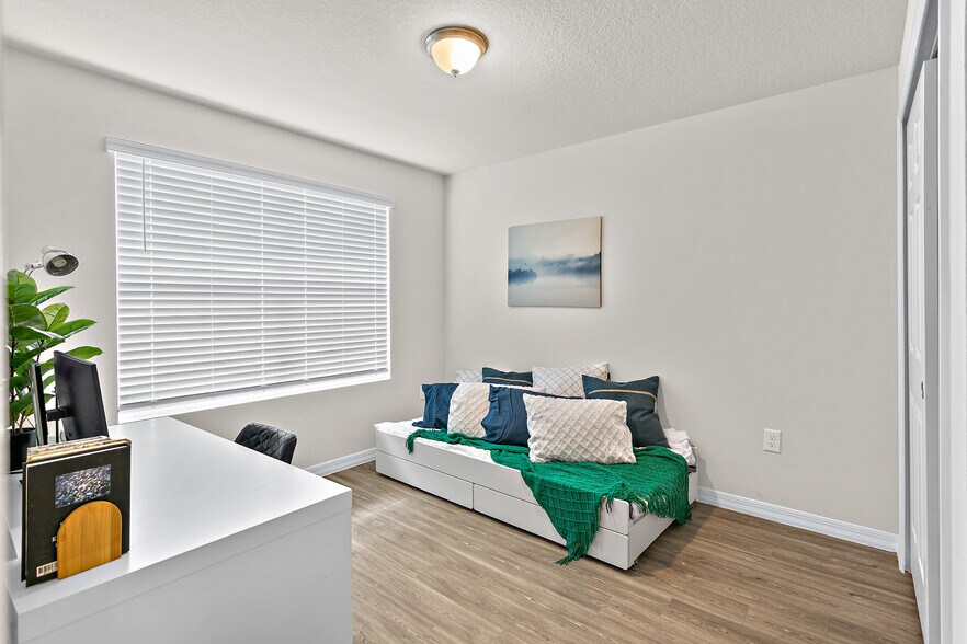 11454 Oakfield Ct, Jacksonville, FL 32258 Apartments For Sale