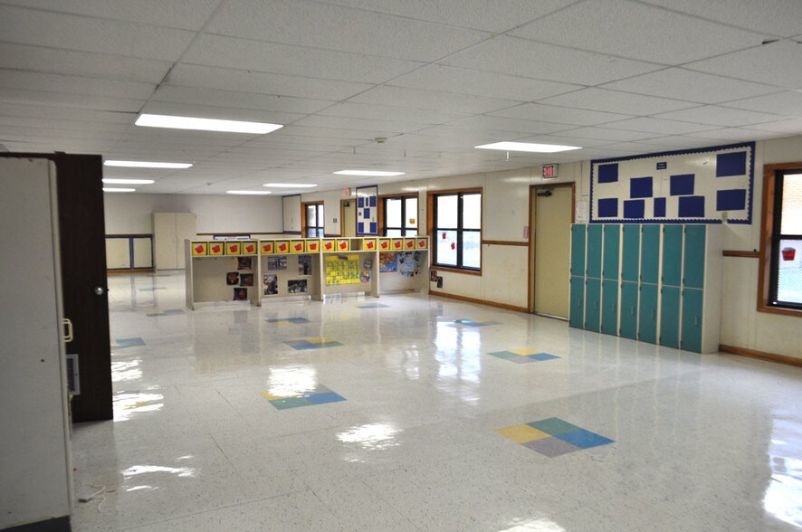More Photos Of 3675 Riverdale Rd, Memphis Daycare Center For Sale