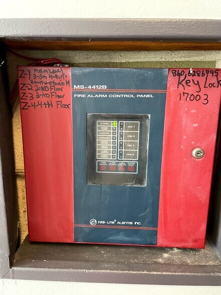 More Photos Of 174 Willow St, Waterbury Apartments For Sale