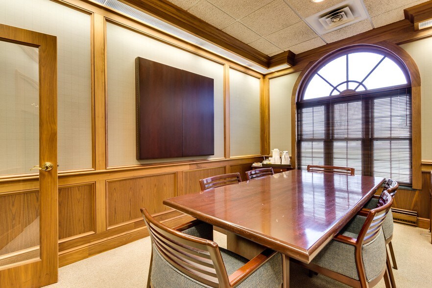 More Photos Of 100 Parker Ct, Chardon Office For Sale