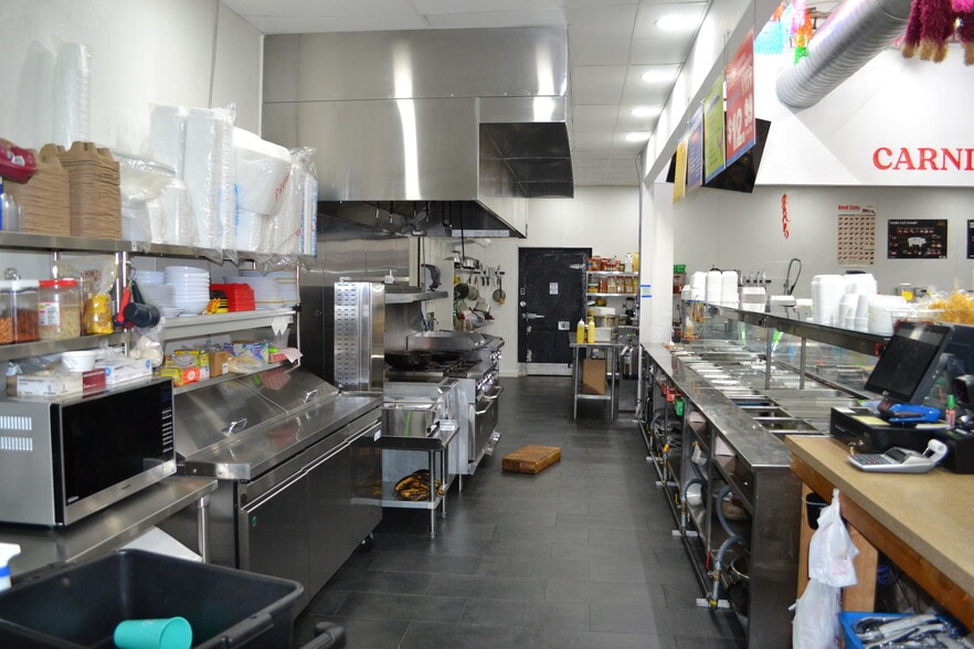 More Photos Of 4186 University Blvd, Jacksonville Convenience Store For Sale