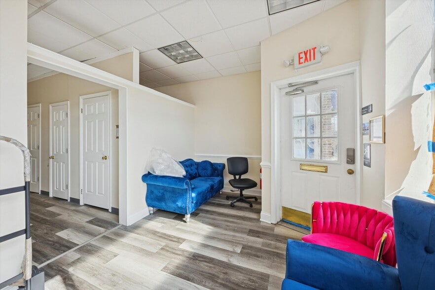 More Photos Of 137 MacDade Blvd, Folsom Medical For Sale