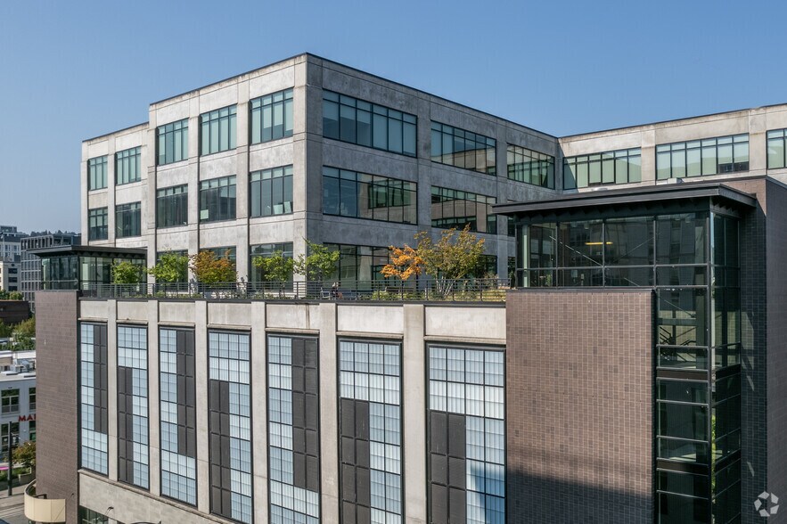 More Photos Of 1331 NW Lovejoy St, Portland Office For Sale