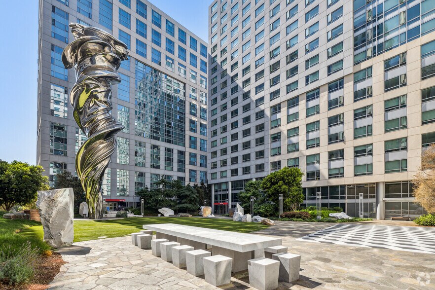 More Photos Of 1177 Market St, San Francisco Unknown For Lease