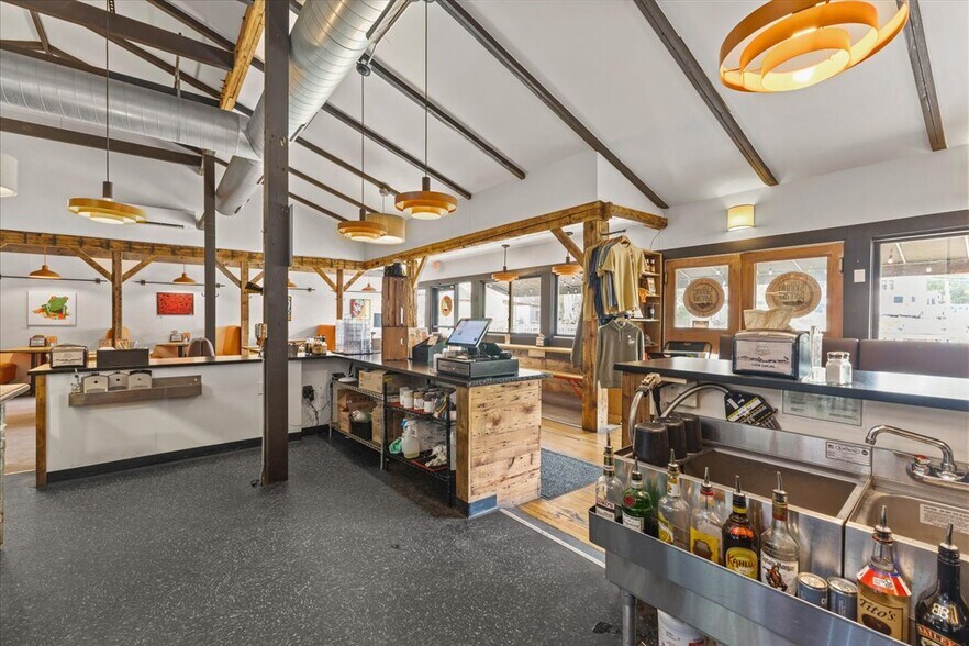 More Photos Of 454 Mountain Rd, Stowe Convenience Store For Sale