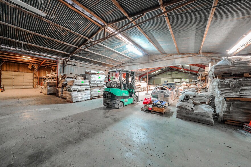 More Photos Of 6302 Saint Augustine St, Houston Manufacturing For Lease