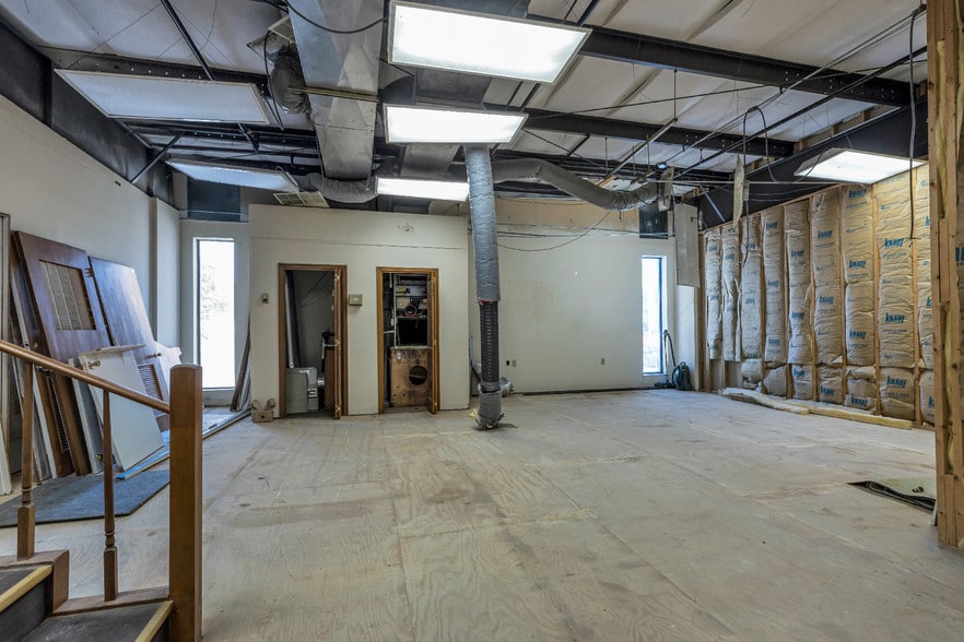 More Photos Of 1510 Stuart Rd, Cleveland Flex For Sale