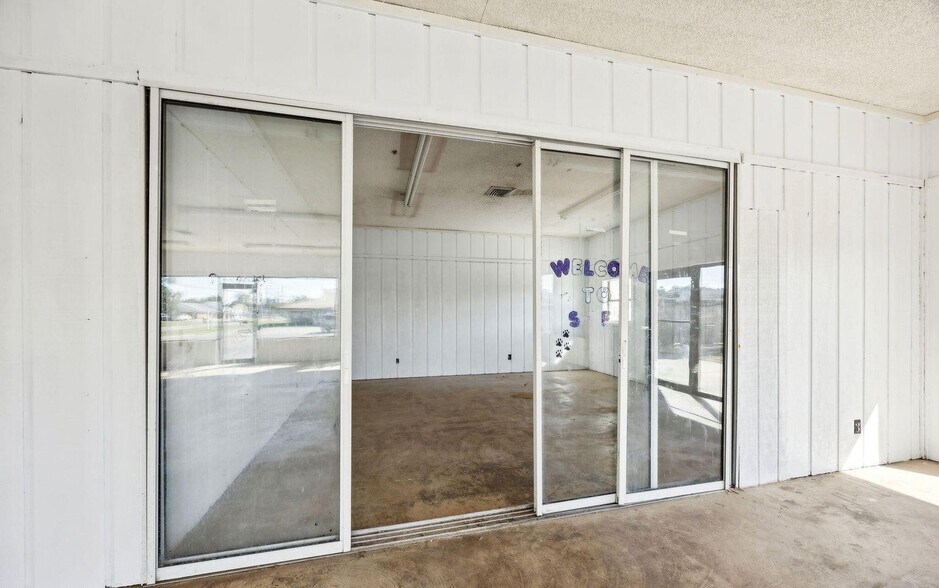 More Photos Of 819 S Moody Rd, Palatka Freestanding For Sale