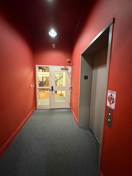 More Photos Of 415 N Prince St, Lancaster Office For Sale