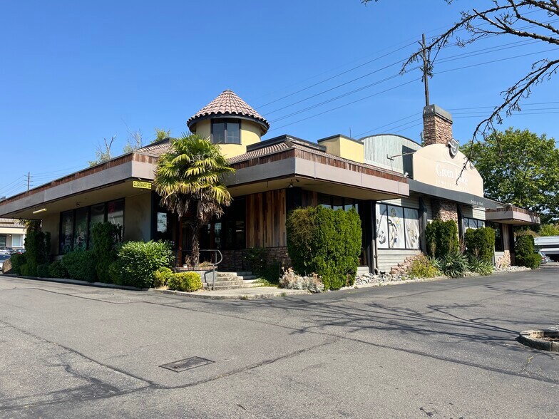 Primary Photo Of 550 NE Northgate Way, Seattle Freestanding For Lease