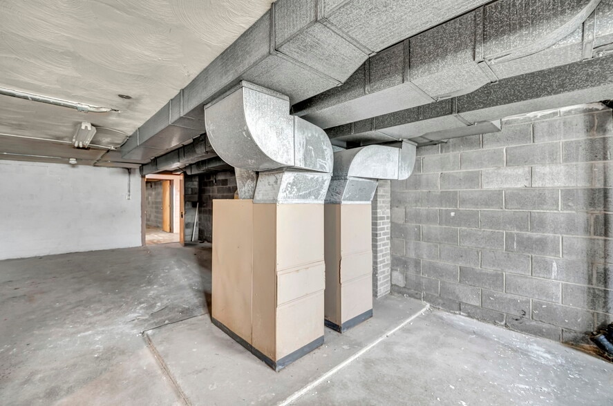 More Photos Of 885 S Green Rd, Cleveland Apartments For Sale
