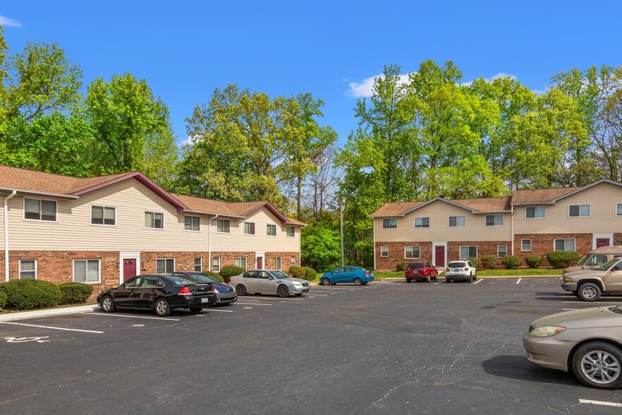 More Photos Of 1611 Fairfax Rd, Greensboro Apartments For Sale