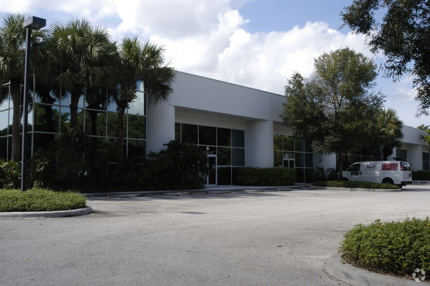 More Photos Of 10300-10370 USA Today Way, Miramar Research And Development For Lease