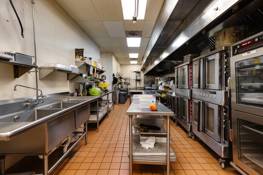 More Photos Of 8205 W Broad St, Richmond Restaurant For Sale