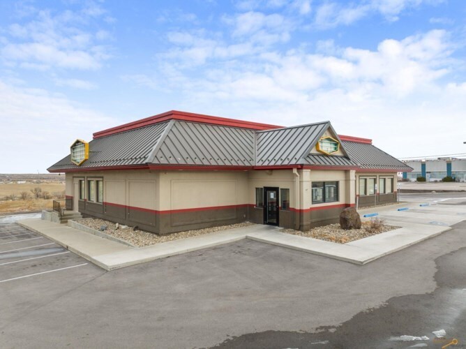 Primary Photo Of 2206 N LaCrosse St, Rapid City Restaurant For Sale