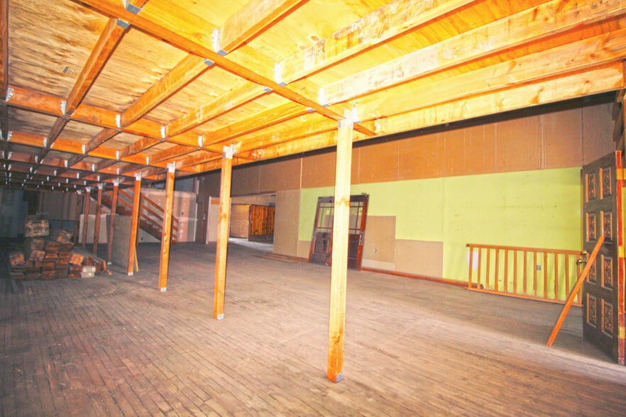 More Photos Of 199 W Main St, Superior Storefront For Sale