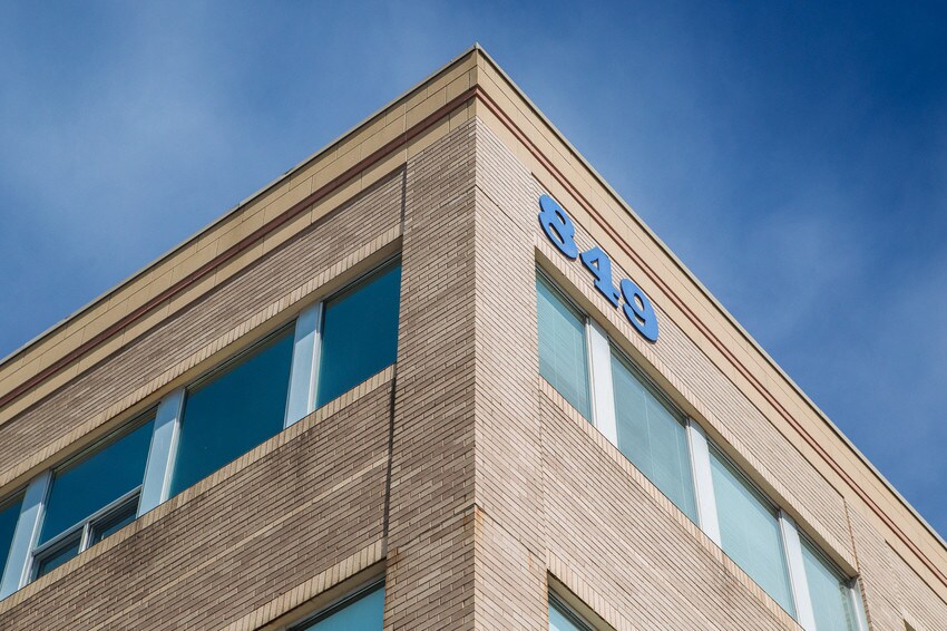 More Photos Of 849 Upper Wentworth St, Hamilton Medical For Lease