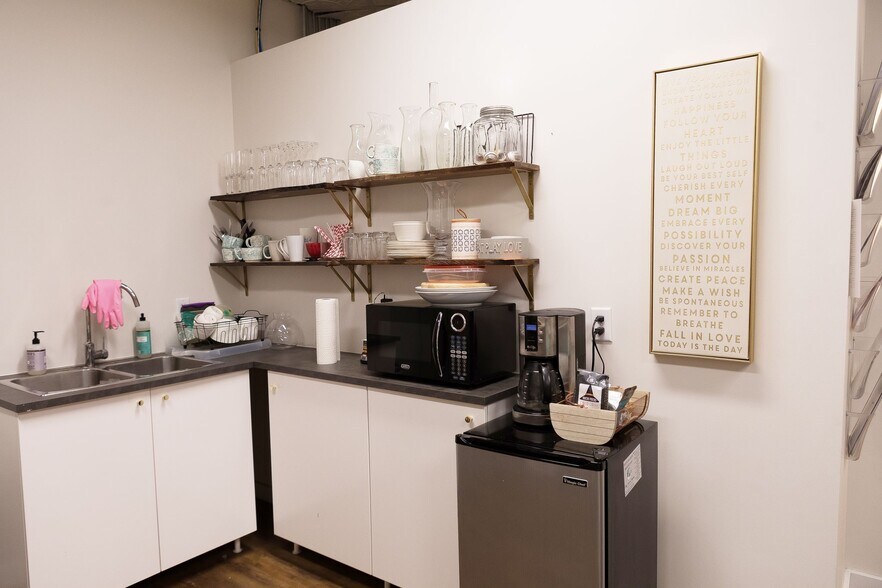 More Photos Of 6950 E Chenango Ave, Denver Apartments For Lease